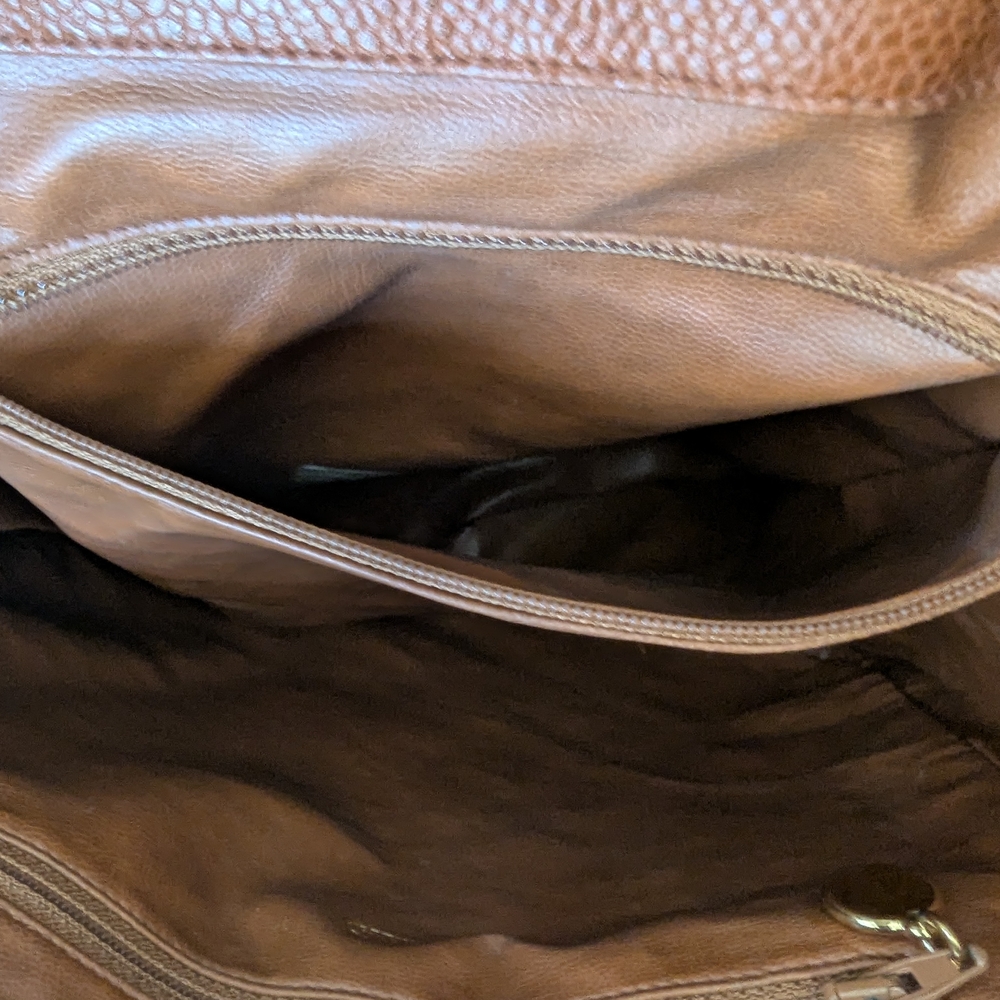 Chanel Vintage drawstring CC backpack in brown caviar leather with gold-tone - Picture 10 of 12